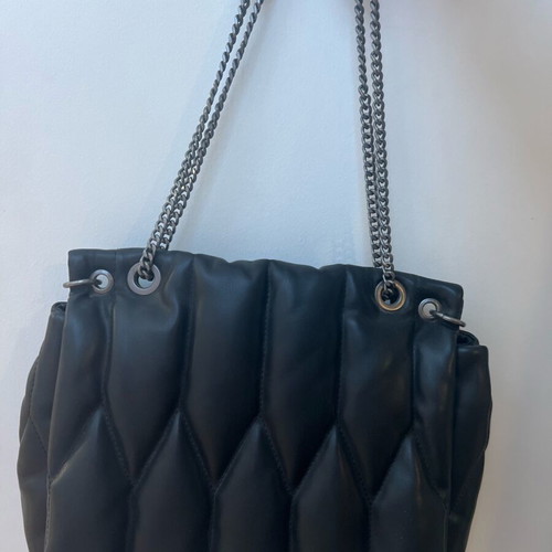 Zara shoulder bag with chain like new, black
