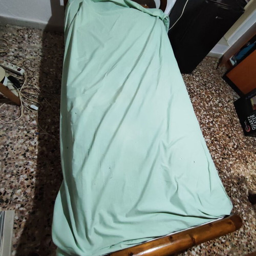 Wooden single bed 2x1 with headboard