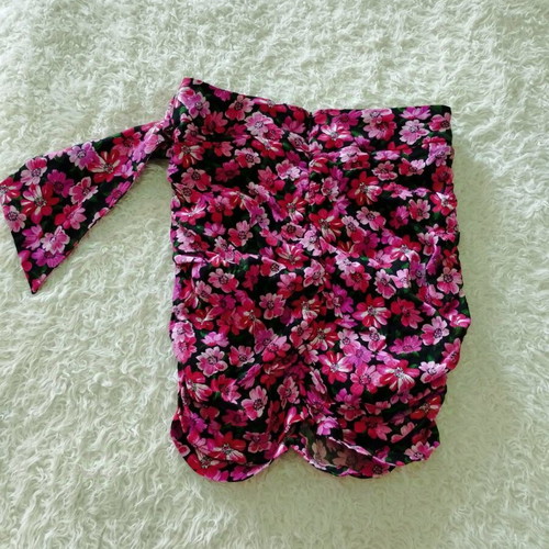 Bershka floral strapless top with silver belt new, size S