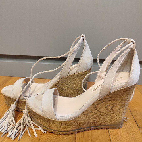 Sante suede platform shoes with 12 cm wooden heel like new, size 39, beige