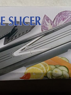 Professional V-Shaped Mandoline Vegetable Slicer