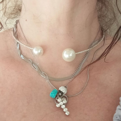 Chic choker with rhinestones and double faux pearls new, silver color
