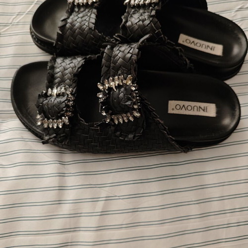 Inuovo women's leather flat sandals like new, black, size 39