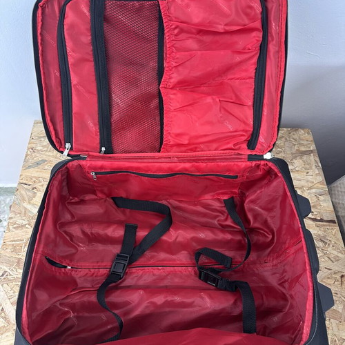 Cabin suitcase almost like new, large capacity, black 51x36cm
