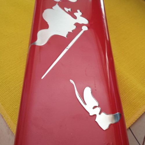 Johnnie Walker collectible metal whisky box like new