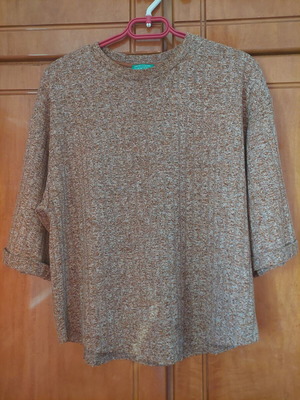 Benetton boxy shirt like new, brown, size M