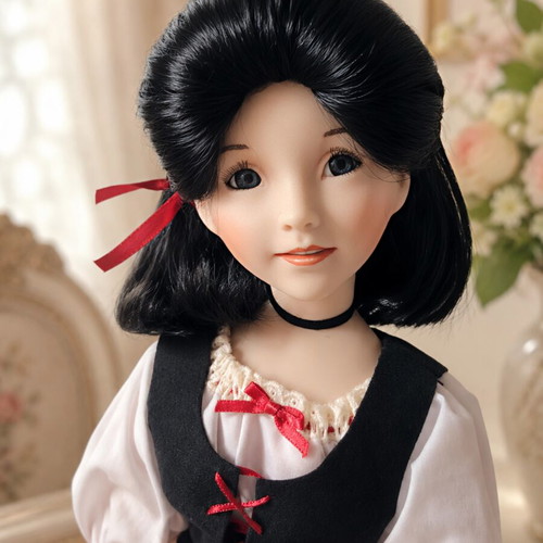 Dianna Effner Snow White porcelain doll like new