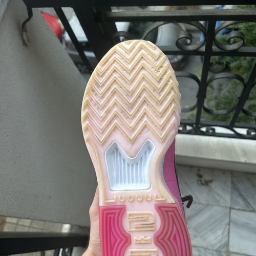Bronny basketball shoes Nike size 47.5 like new pink