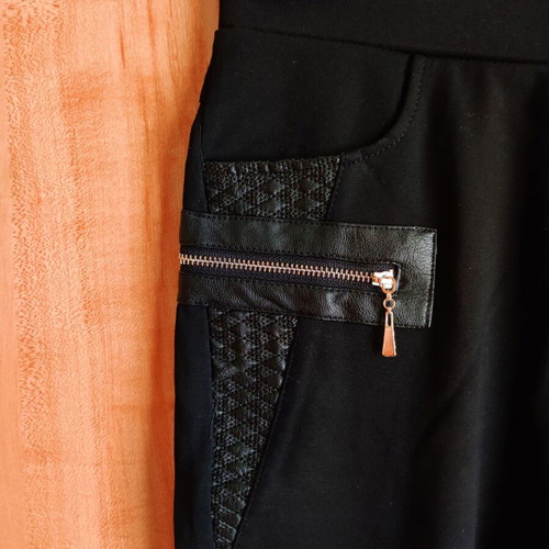Black leggings medium with silver zippers and faux leather details like new