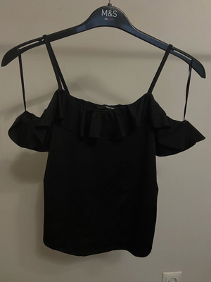 Women's top size medium black like new