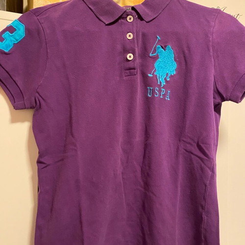 Polo shirt like new, size small, purple
