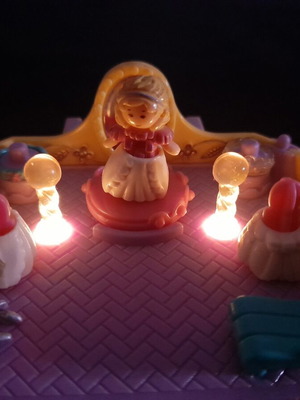 Bluebird Polly Pocket Light-up Bridal Salon vintage 1993/1994