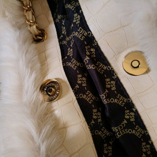 BSB fur shoulder bag new, beige with gold chain and detachable wallet