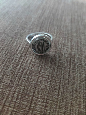 DKNY ring size 54 like new, silver