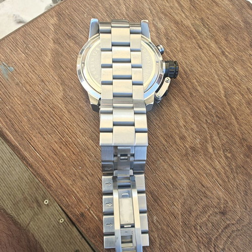 Breeze wristwatch