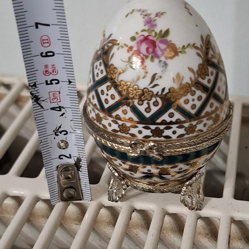 Porcelain Easter egg Limoges jewelry box like new