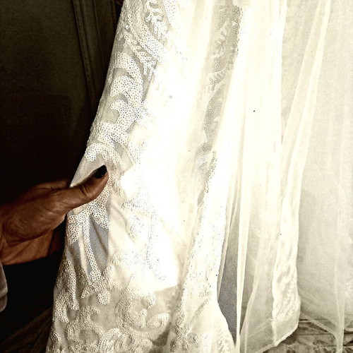 Mermaid wedding dress with thin straps, tulle and sewn sequins, like new
