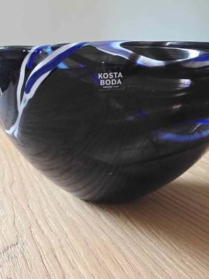 Kosta Boda Illum bowl black with blue and white colored glass, 16cm
