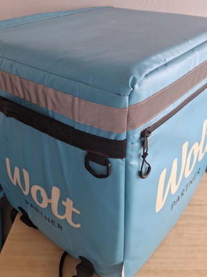 Wolt box large size like new