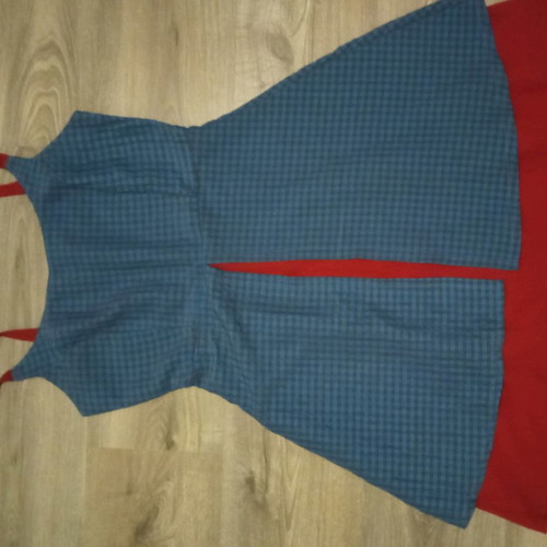 Summer dress new unworn size M blue and red