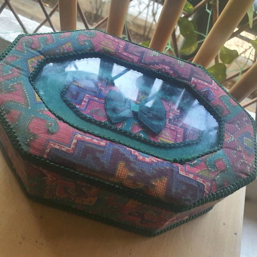 Vintage jewelry box like new, green