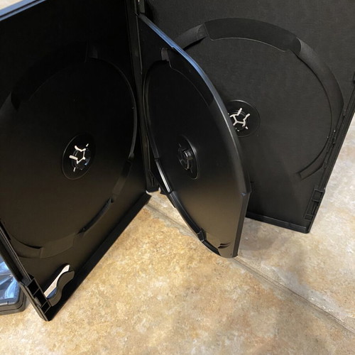 DVD cases pack of 4, 3-disc slots, like new, black
