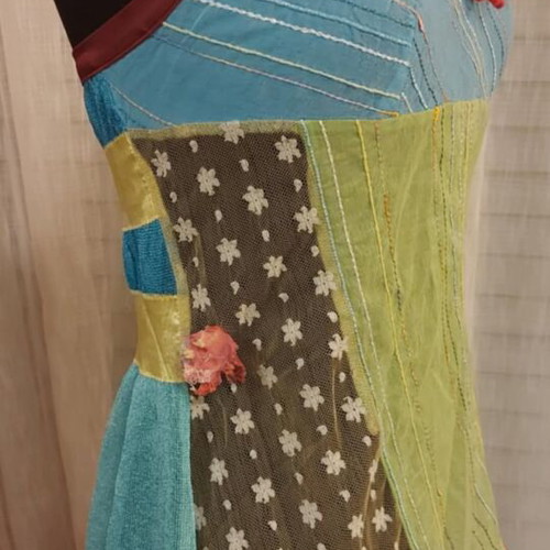 Colorful airy summer top size M like new