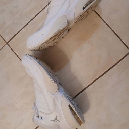 Jordan athletic shoes size 45 used, white
