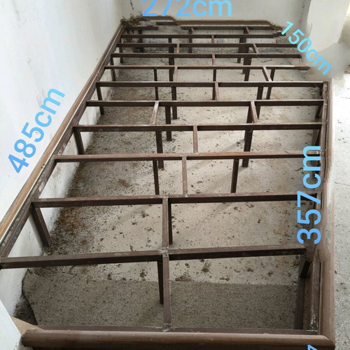 Raised floor used for desk or bed placement