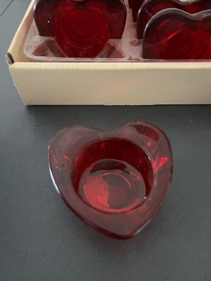 Heart-shaped tealight holders like new, pack of 22