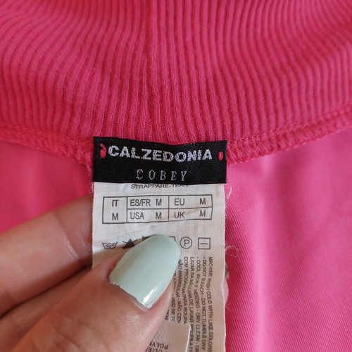 Calzedonia velour shorts size medium, like new, fuchsia