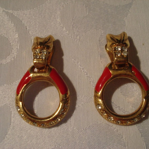 Vintage earrings with clips like new