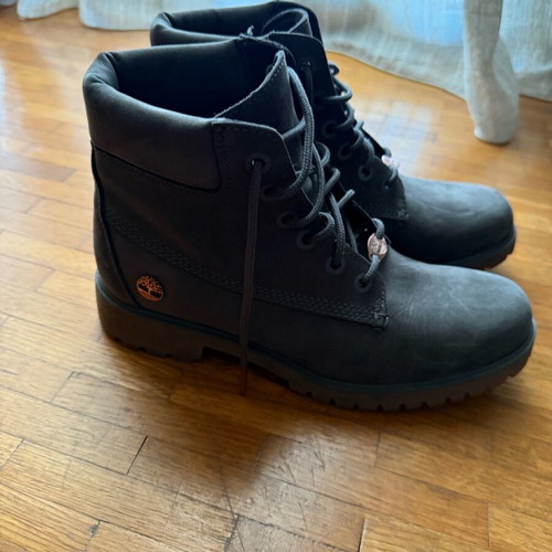 Timberland women's boots size 39 like new grey with rose gold details