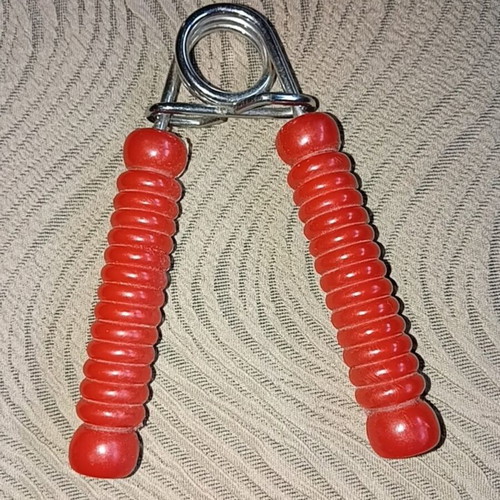 Hand grip strengthener