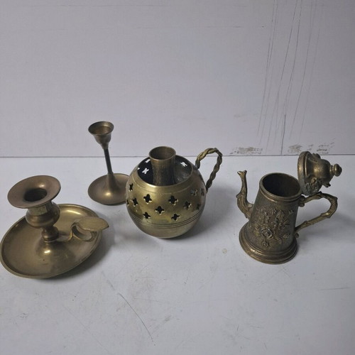 Antique decorations used, excellent condition