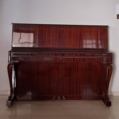 Legnica upright piano like new, walnut with glossy finish