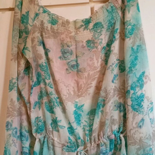 Women's tunic blouse used with transparent elastic and adjustable waist