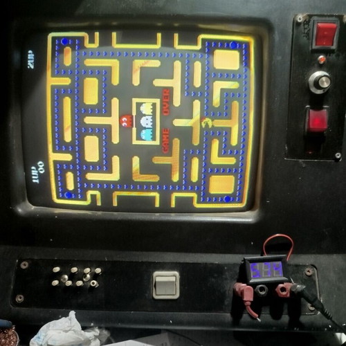 Pacman bootleg PCB used, fully functional