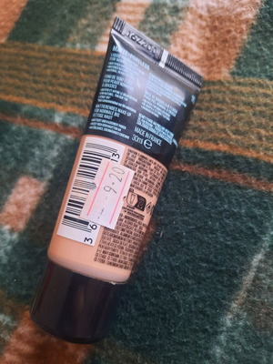 Maybelline Make Up 115 Ivory Like New, Matte Light Coverage