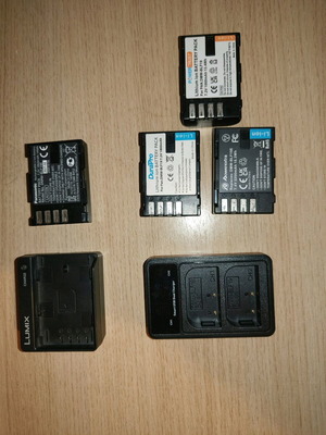 Panasonic Lumix GH5 batteries and chargers used