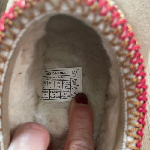 Ugg Tasman boots size 37 like new, beige