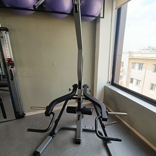 Leverage ATX fitness machine like new