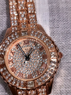 Quartz B.S. watch in rose gold with zirconia, like new