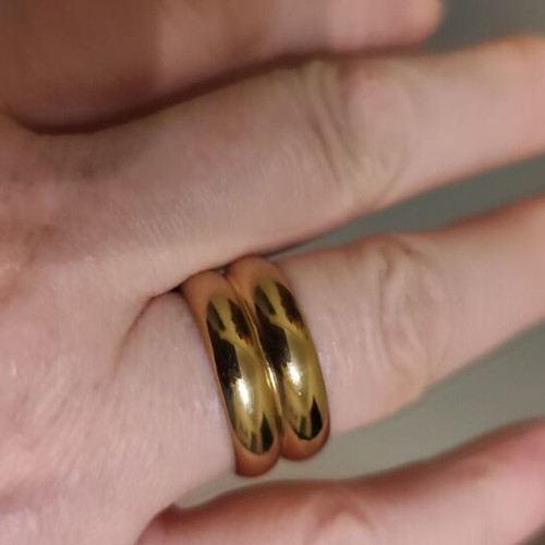 Gold-colored stainless steel ring new, size 8