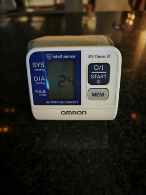 Omron blood pressure monitor like new with vibration sensor function
