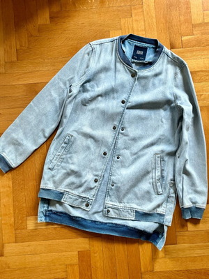 Zara Denim Jacket like new, size Small, blue