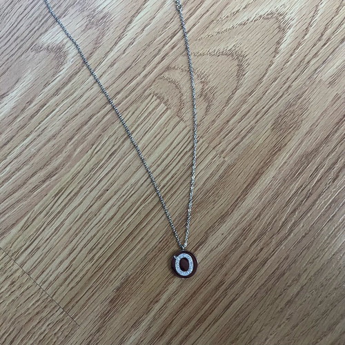 Silver necklace with letter O pendant new