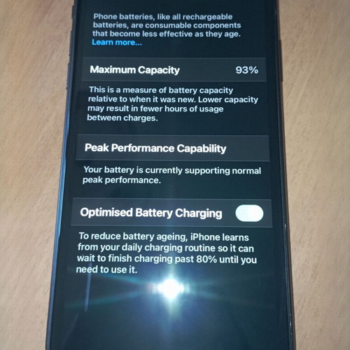 iPhone XR black like new, 64GB, with case and screen protectors