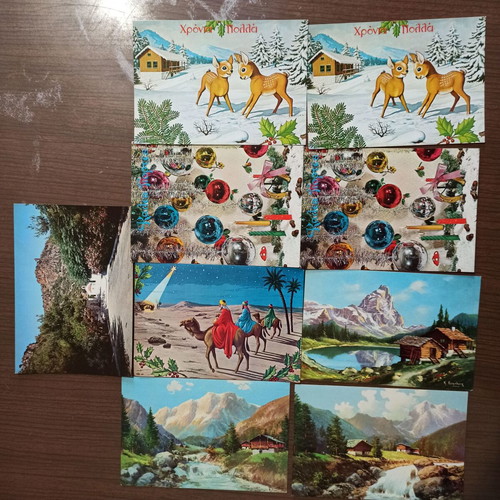 Collectible festive cards set of 9 like new