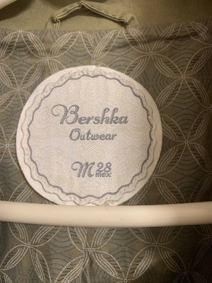 Short jacket used, khaki color, medium size, missing button